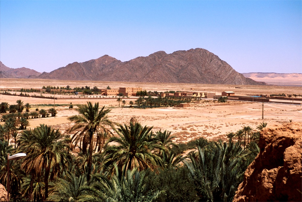 R4.02 Figuig Panorama.jpg (256896 bytes)